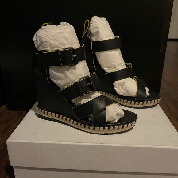 Wedges - Picture 2 of 5